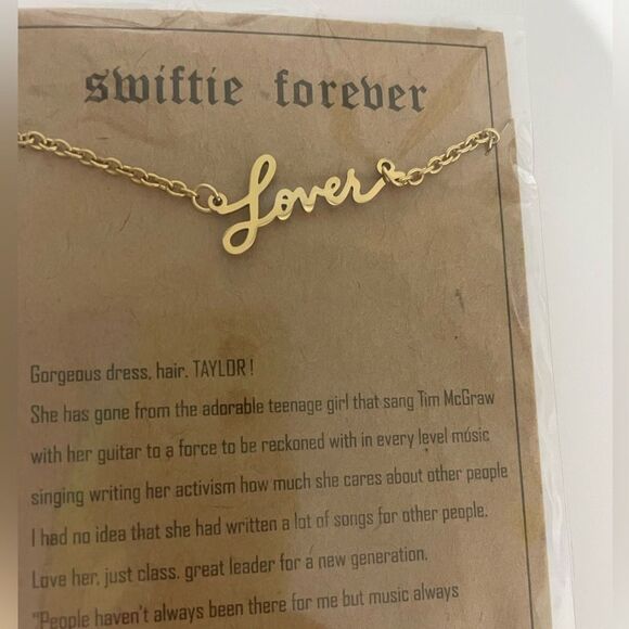Taylor Swift necklace NWOT Jewelry Women’s Teens Girls Accessories - Picture 2 of 4
